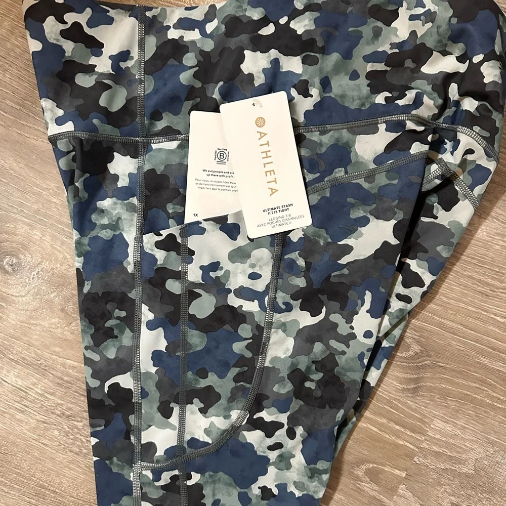 Athleta Camo Pocket Leggings Women Plus 1X NWT Blue Black Gray Ultimate 7/8 - Picture 2 of 3
